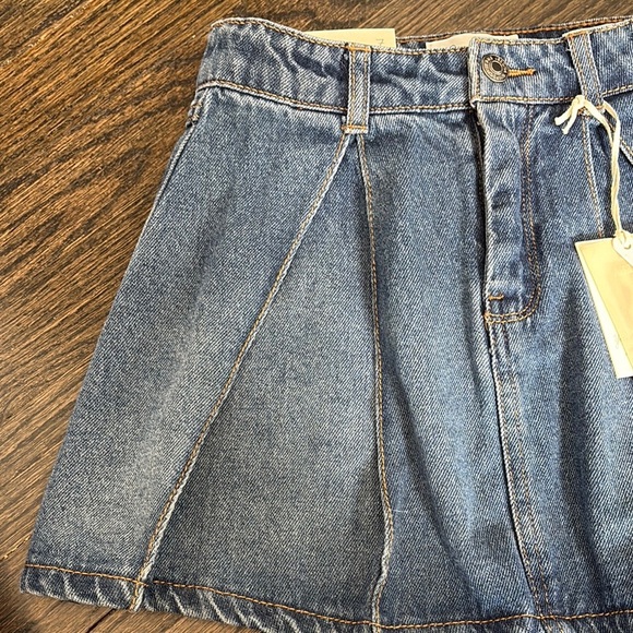 NWT Juniors Denim Mini Skirt by Jessica Simpson (size 7) - Picture 3 of 6